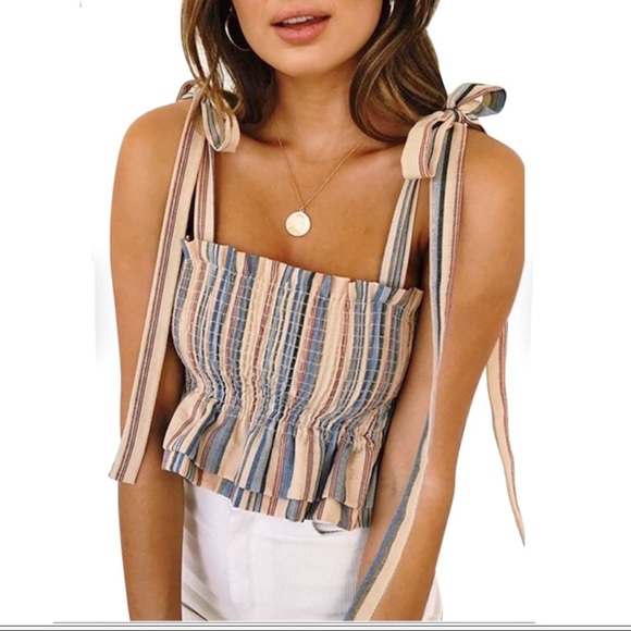 🌸LAST Striped Shoulder Tie Strap Crop Top - Picture 3 of 7